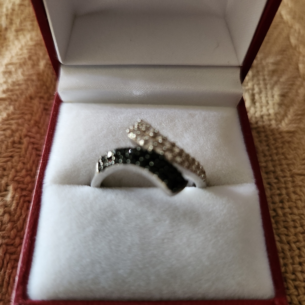 White & Black Simulated Diamond Ring - image 3
